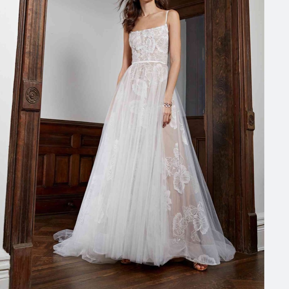 Sold out Lizbeth Wtoo anthropologie wedding dress